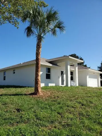 2473 SE Calais Street Port St Lucie FL 34952