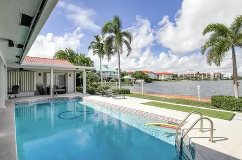 125 Park Lane E Hypoluxo FL 33462