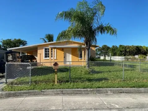 1530 W 32nd Street Riviera Beach FL 33404
