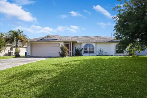 668 SW Sandbar Terrace Port St Lucie FL 34953