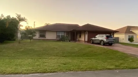 2556 SW Danbury Street Port St Lucie FL 34953