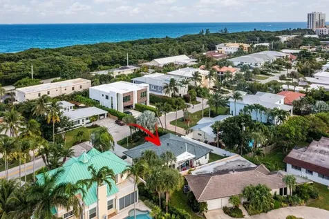 575 NE Wavecrest Way Boca Raton FL 33432