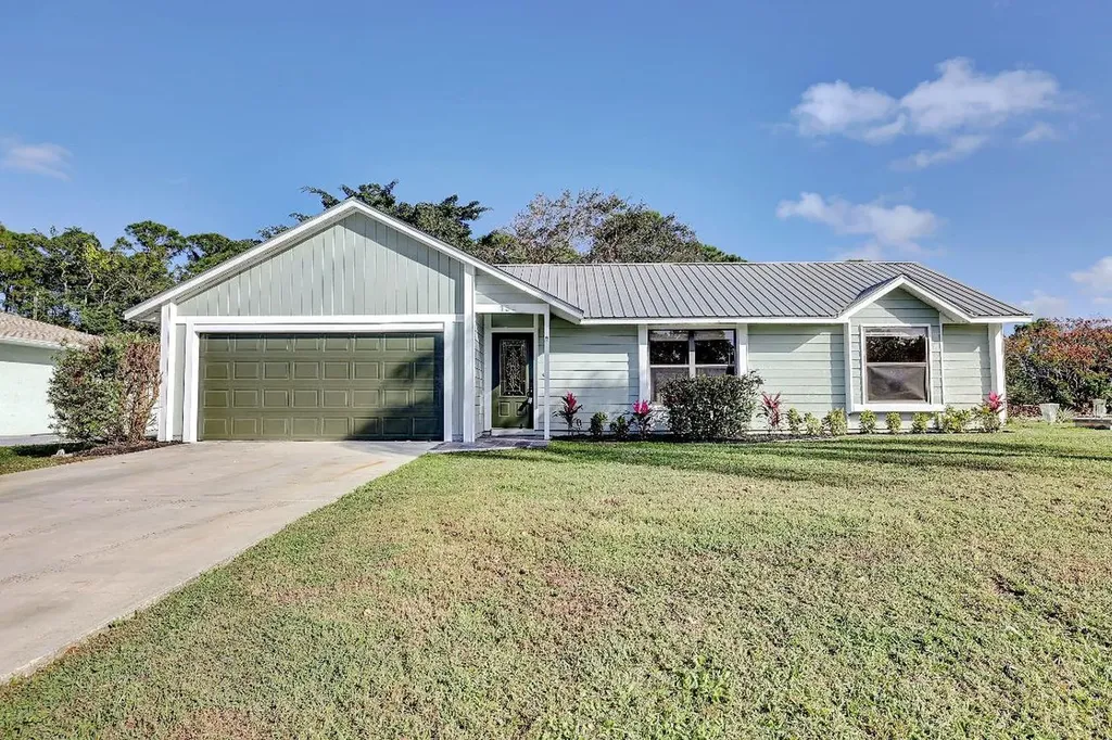 154 SE Crosspoint Drive Port St Lucie FL 34983