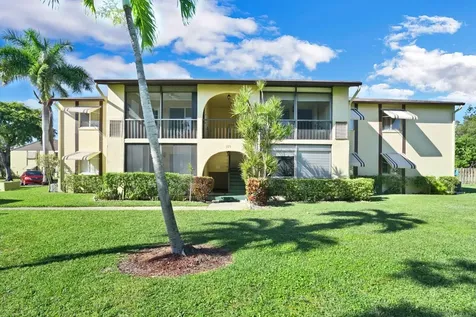 323 Pine Ridge Circle Greenacres FL 33463