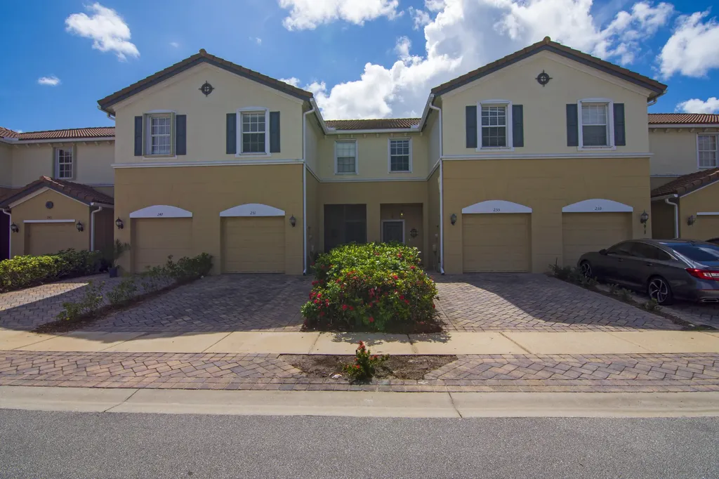 255 Provence Place Vero Beach FL 32960