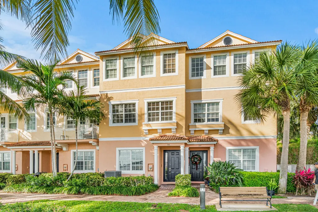 148 Harbors Way Boynton Beach FL 33435