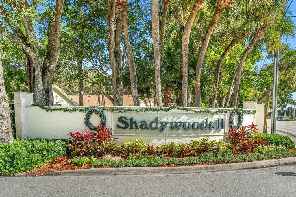 4152 Palm Forest Drive S Delray Beach FL 33445