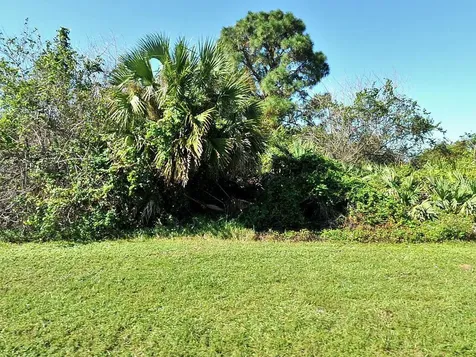 826 SW Del Rio Boulevard Port St Lucie FL 34953