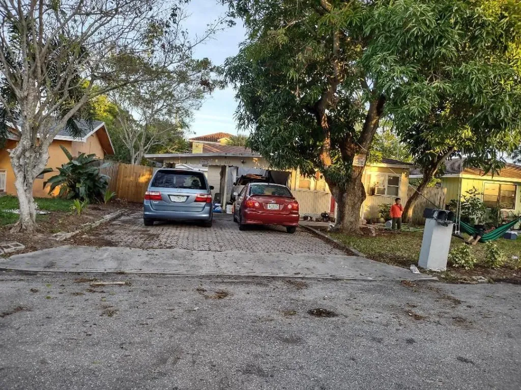 622 S B Street Lake Worth Beach FL 33460