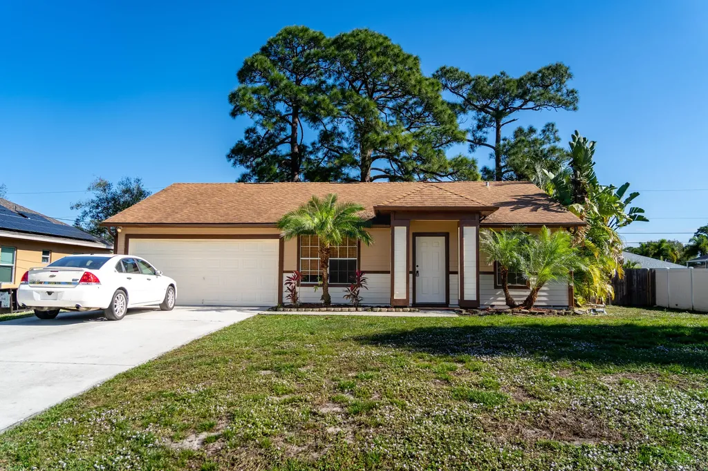 1731 SW Advana Street Port St Lucie FL 34953