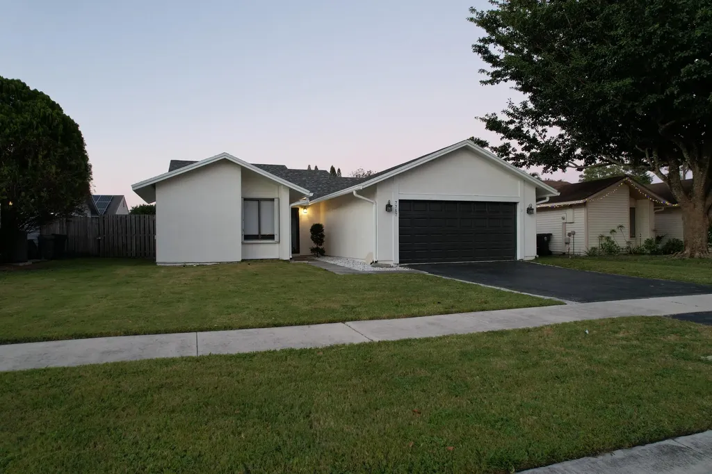 7757 Blackwood Lane Lake Worth FL 33467