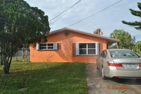 805 N 24th Street Fort Pierce FL 34950