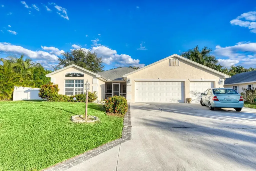 6775 Dickinson Terrace Port St Lucie FL 34952