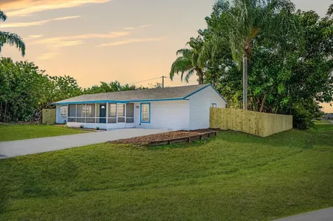 1702 SW Hampshire Lane Port St Lucie FL 34953