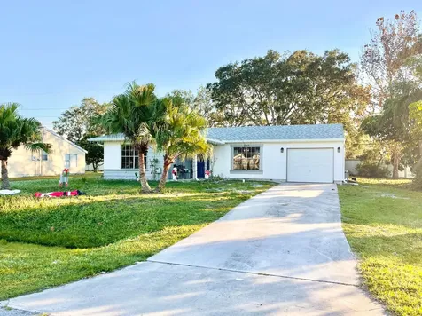 550 SE Chapman Avenue Port St Lucie FL 34984