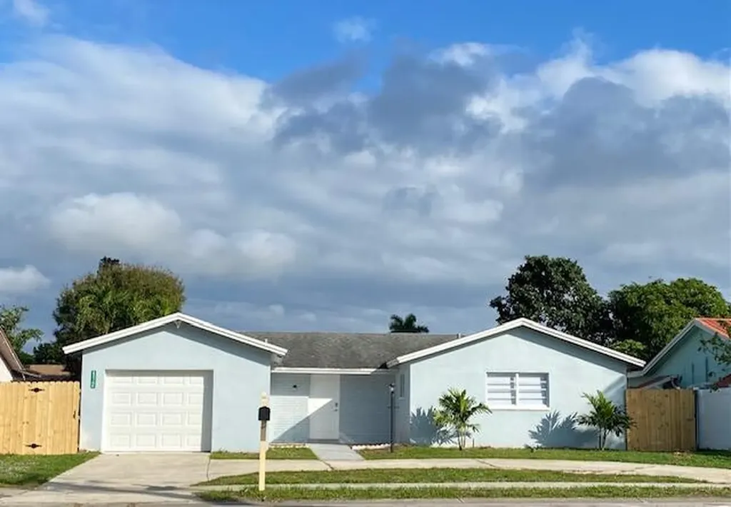 22748 SW 66th Avenue Boca Raton FL 33428