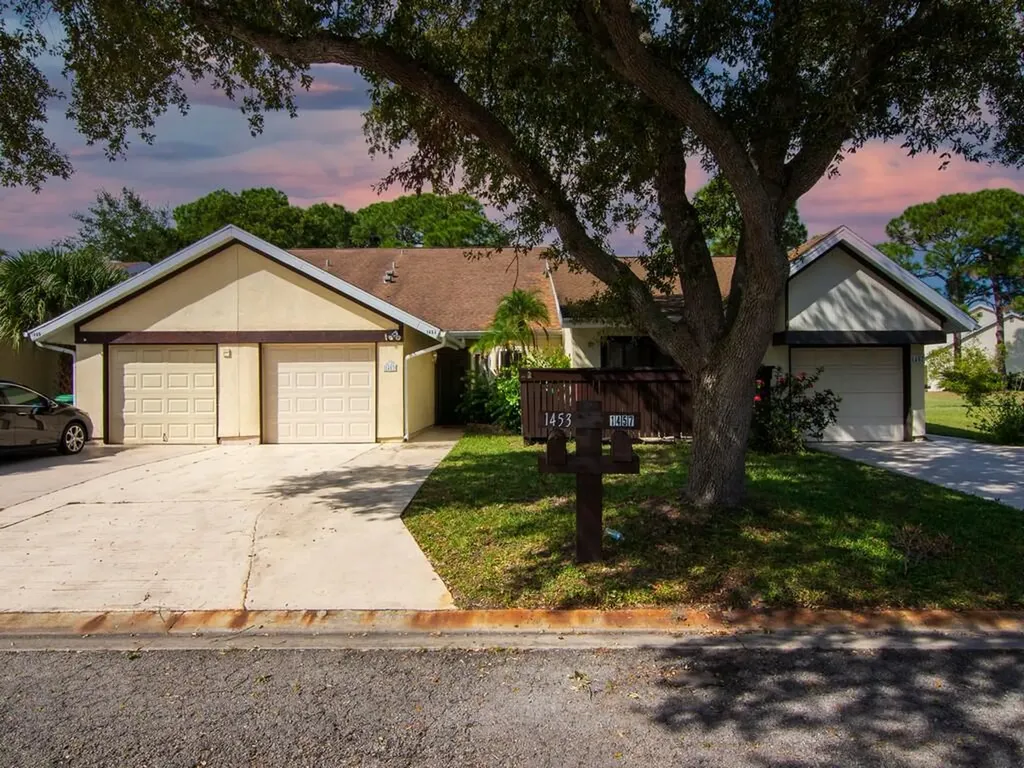 1453 SE Rivergreen Circle Port St Lucie FL 34952