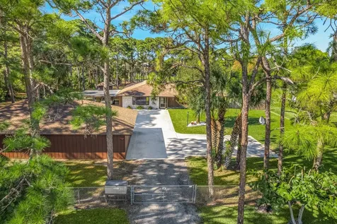 6015 Silver Oak Drive Fort Pierce FL 34982
