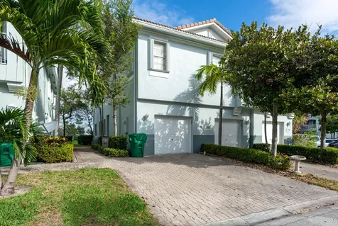 3190 Laurel Ridge Circle Riviera Beach FL 33404