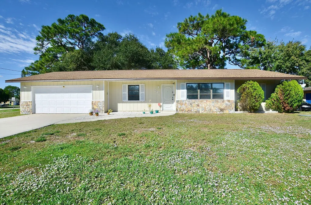 546 NW Twylite Terrace Port St Lucie FL 34983