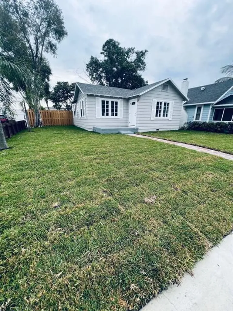 430 N H Street Lake Worth Beach FL 33460