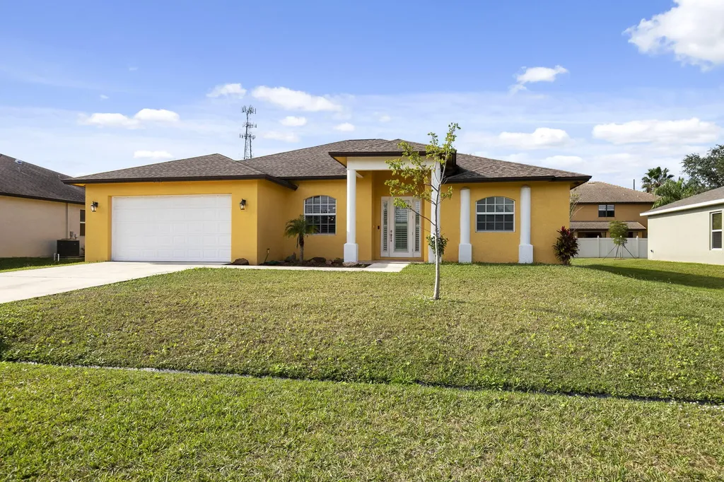 2062 SW Burman Lane Port St Lucie FL 34984