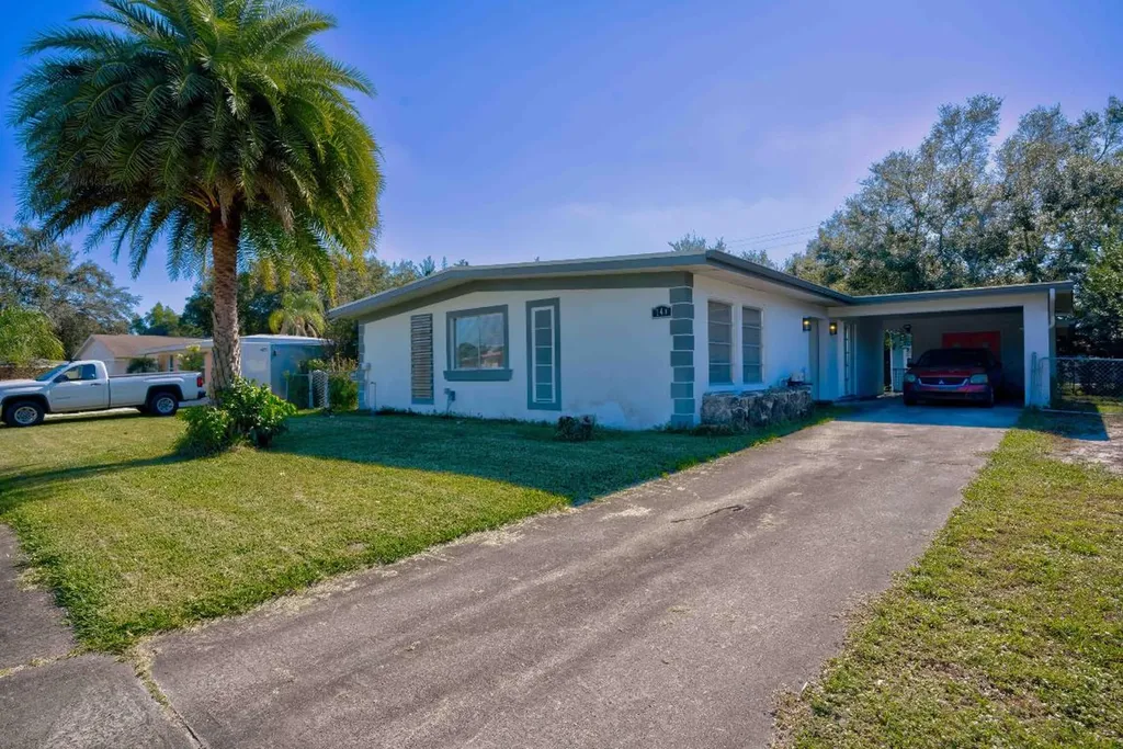 140 NE Lobster Road Port St Lucie FL 34983