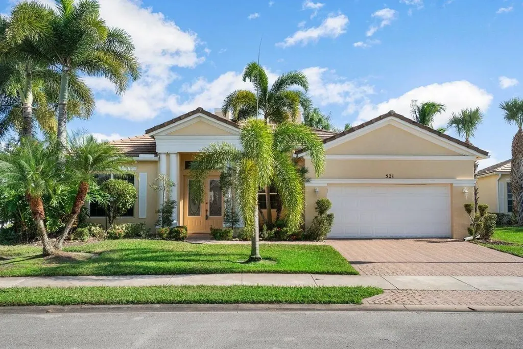 521 SW Lake Manatee Way Port St Lucie FL 34986