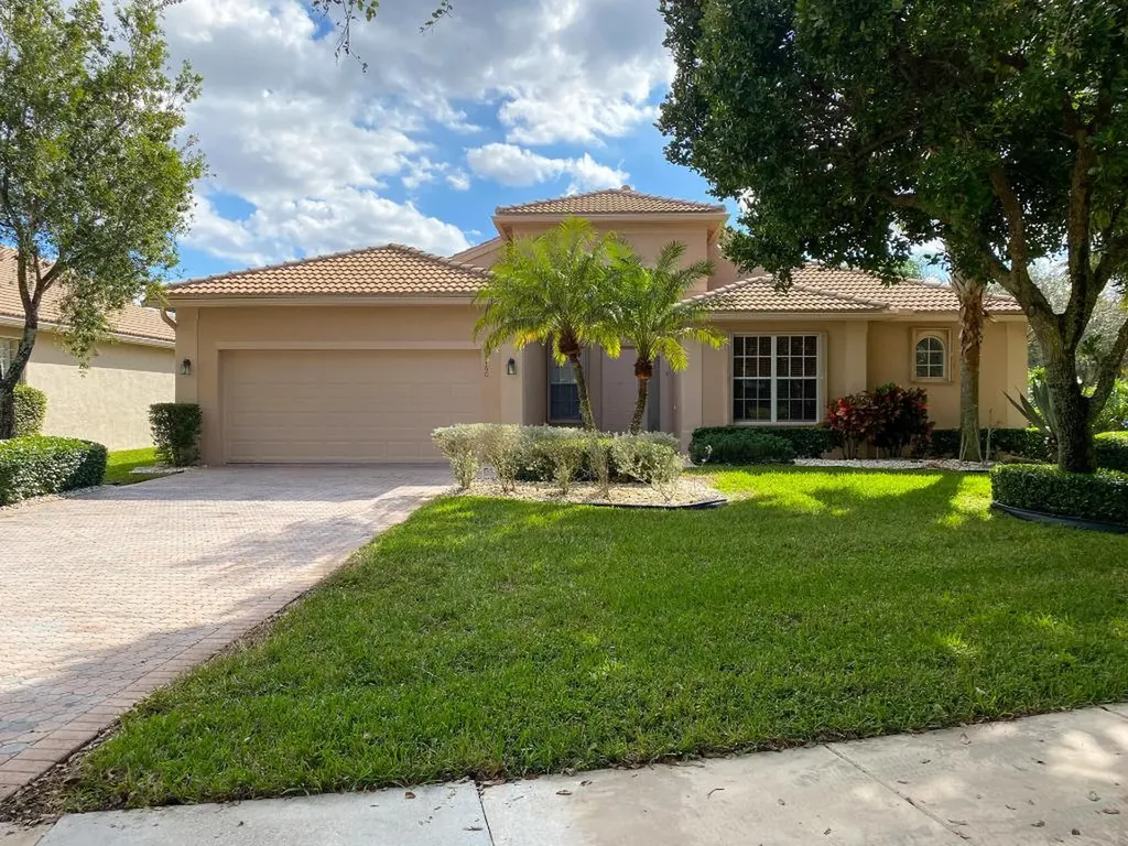 7760 Royale River Lane Lake Worth FL 33467