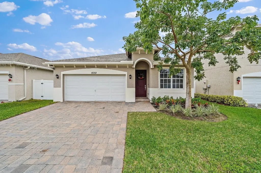 4058 Tomoka Drive Lake Worth FL 33462