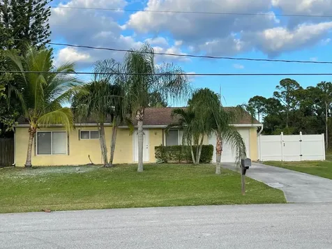 2325 SE Seamist Street Port St Lucie FL 34952