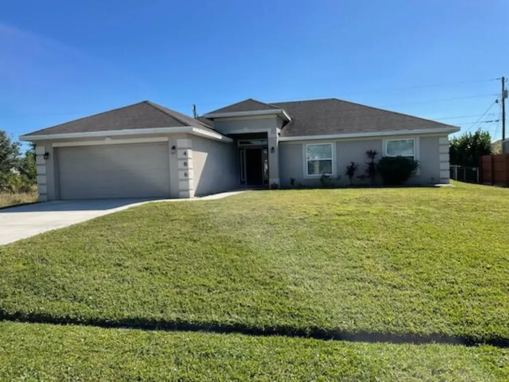 486 SW Kaabe Avenue Port St Lucie FL 34953