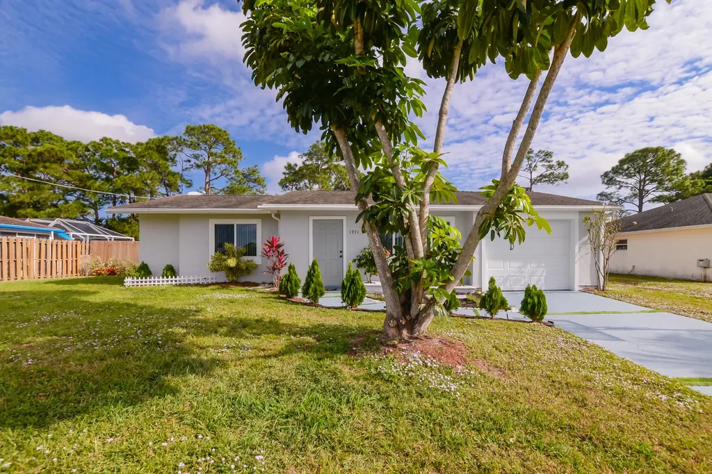 1971 SE Aneci Street Port St Lucie FL 34983