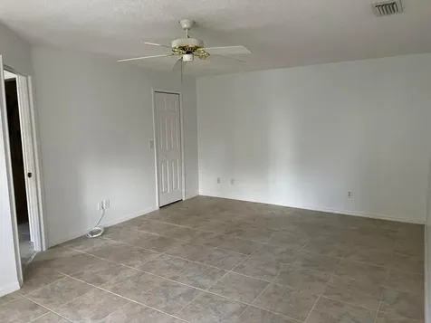 5020 4th Place Vero Beach FL 32968
