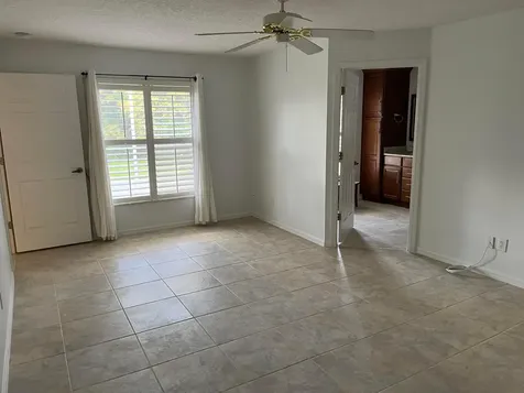 5020 4th Place Vero Beach FL 32968