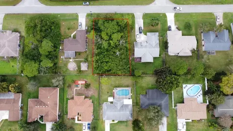 172 SW Airview Avenue Port St Lucie FL 34984