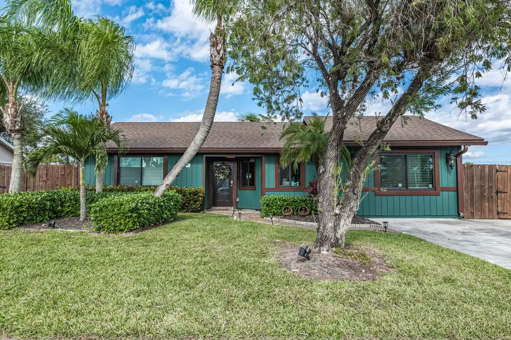 10069 Patience Lane Royal Palm Beach FL 33411