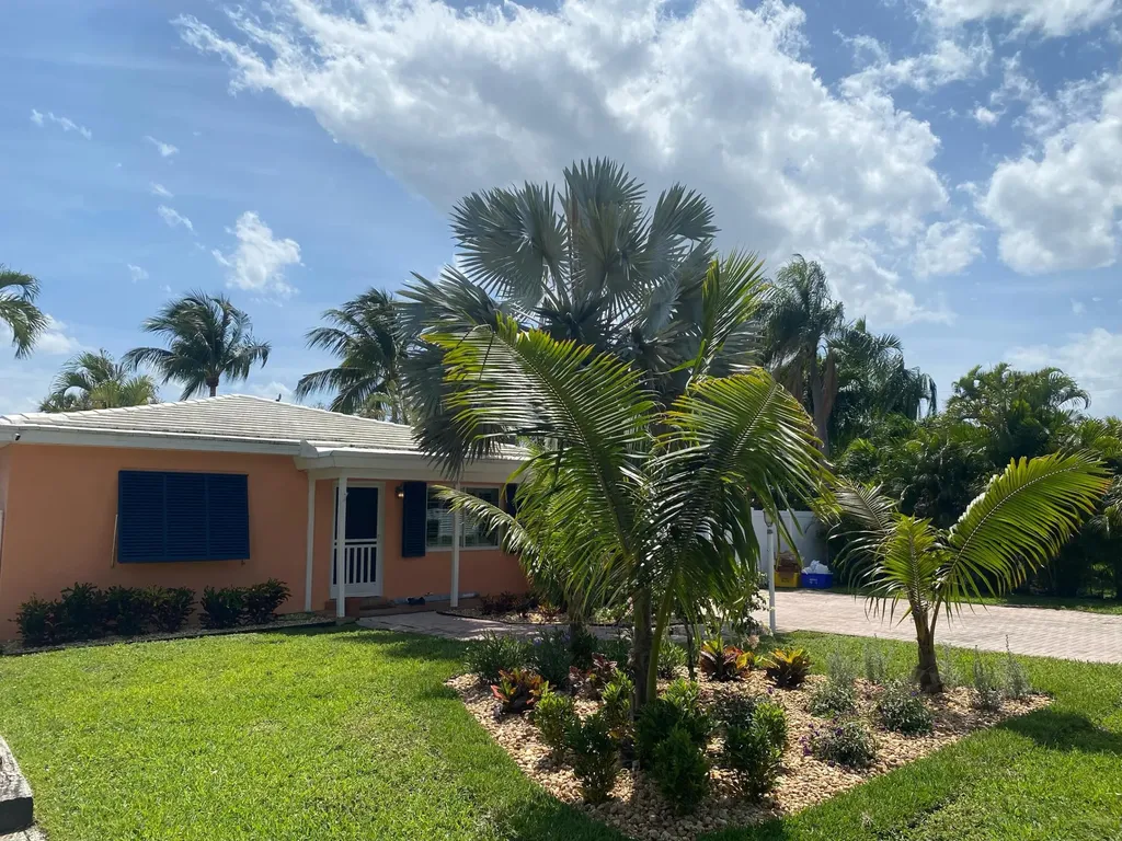 216 NE 15th Street Delray Beach FL 33444