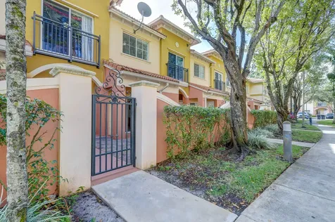 1413 S Santa Catalina Circle North Lauderdale FL 33068
