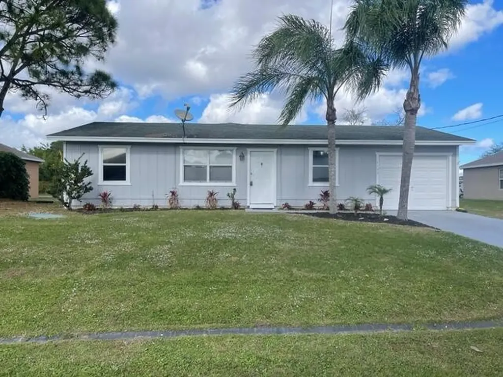 1133 SW Sarto Lane Port St Lucie FL 34953