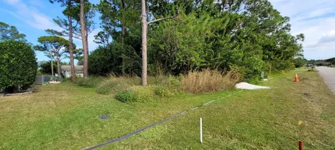 571 SW Duxbury Avenue Port St Lucie FL 34983