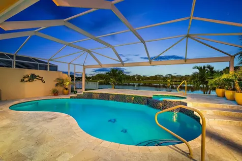 1025 Bedford Avenue Palm Beach Gardens FL 33403
