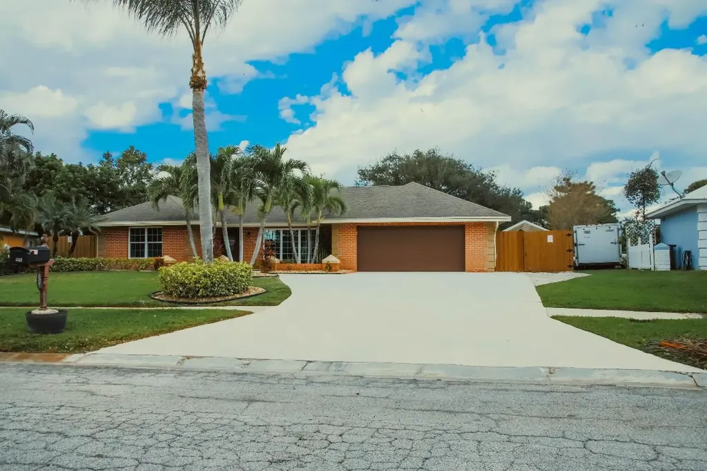 357 NE Brasher Court Port St Lucie FL 34983