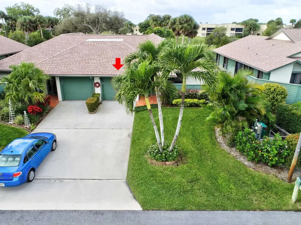 6835 SE Bunker Hill Drive Hobe Sound FL 33455