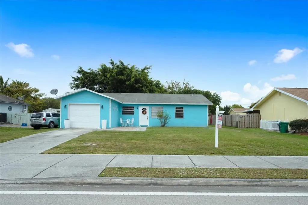 1761 SE Airoso Boulevard Port St Lucie FL 34984