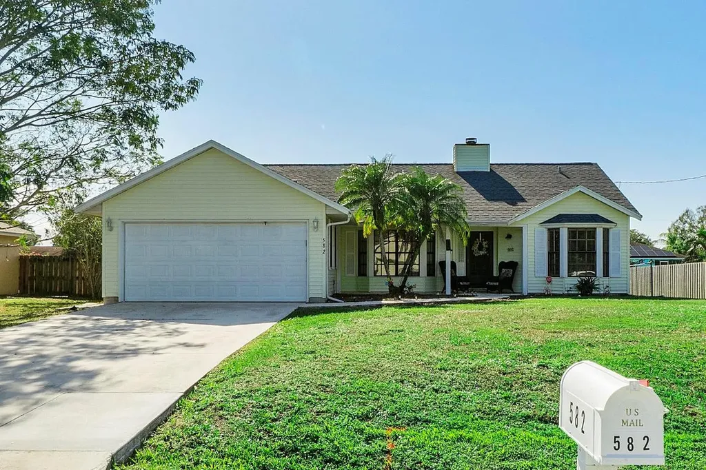 582 SW Sansom Lane Port St Lucie FL 34953