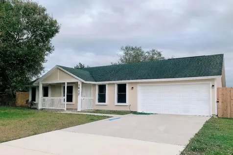 1617 SW Clover Street Port St Lucie FL 34953