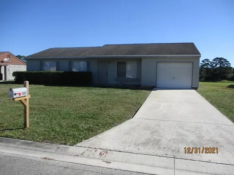 1665 SE Burgundy Lane Port St Lucie FL 34952
