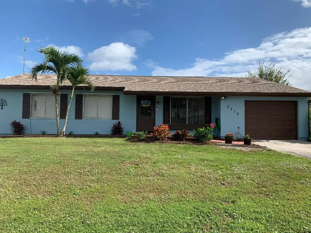2219 SE Glover Street Port St Lucie FL 34984