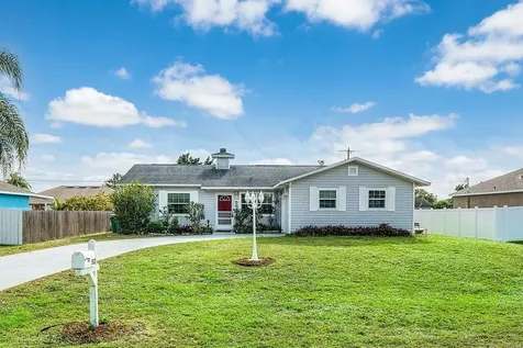 582 SW Colleen Avenue Port St Lucie FL 34983